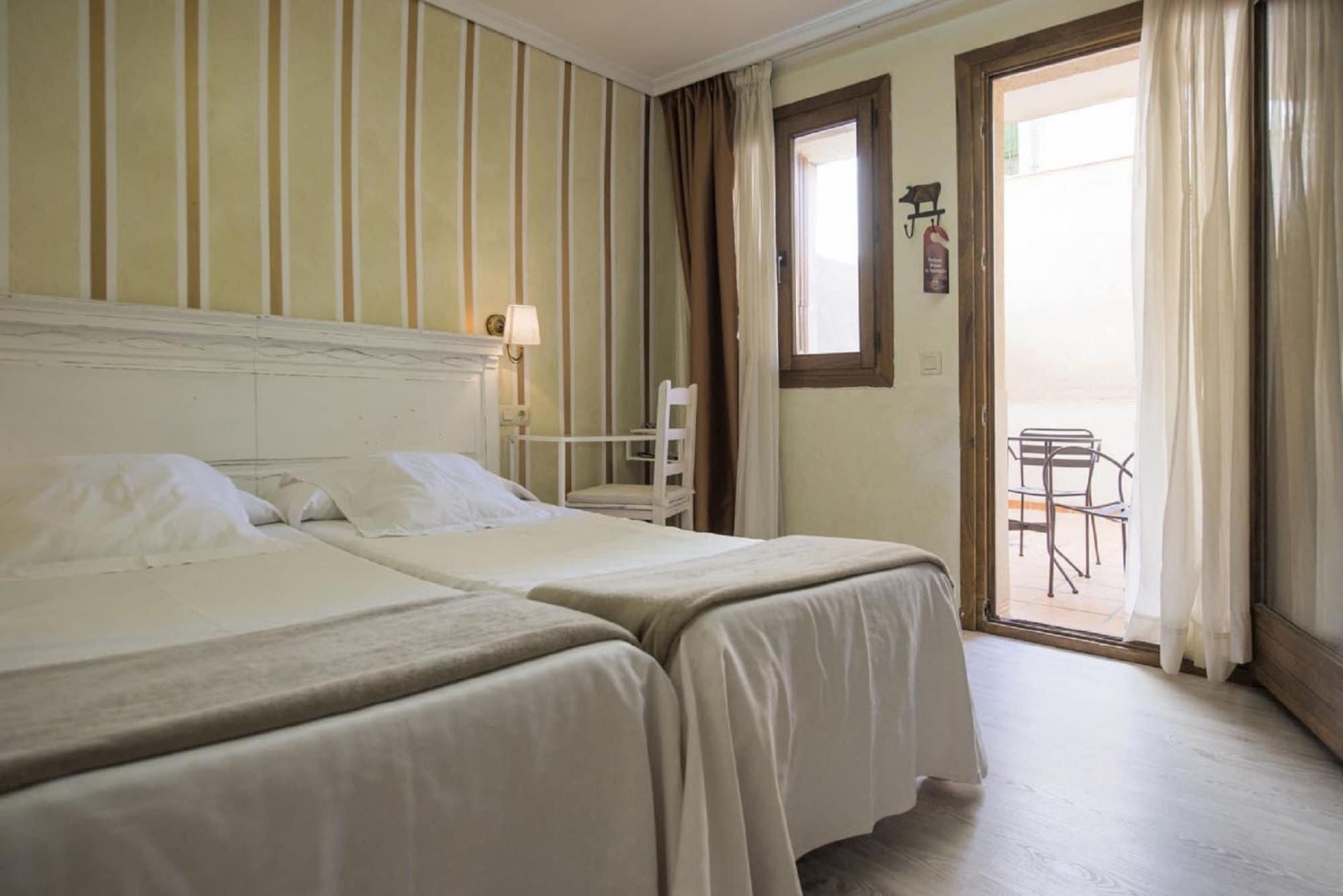 วายไอที ปวยร์ตา บิซากรา Hotel โตเลโด ภายนอก รูปภาพ
