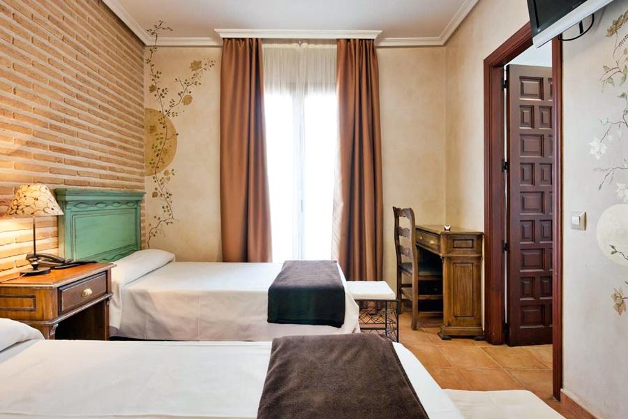 วายไอที ปวยร์ตา บิซากรา Hotel โตเลโด ภายนอก รูปภาพ