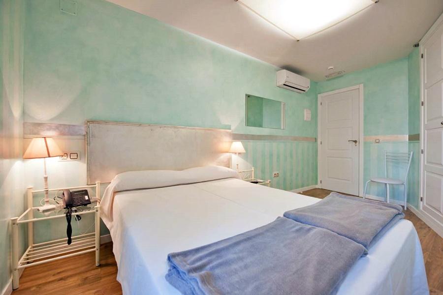 วายไอที ปวยร์ตา บิซากรา Hotel โตเลโด ภายนอก รูปภาพ