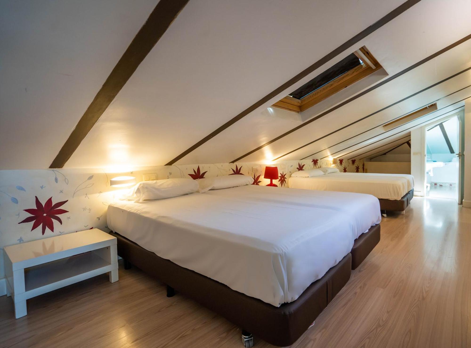 วายไอที ปวยร์ตา บิซากรา Hotel โตเลโด ภายนอก รูปภาพ