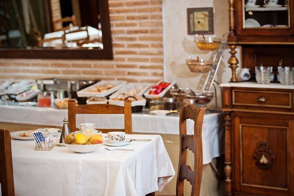 วายไอที ปวยร์ตา บิซากรา Hotel โตเลโด ภายนอก รูปภาพ